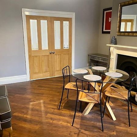 Spacious, Cosy 3 Bedroom House In Preston. เพรสตัน ภายนอก รูปภาพ