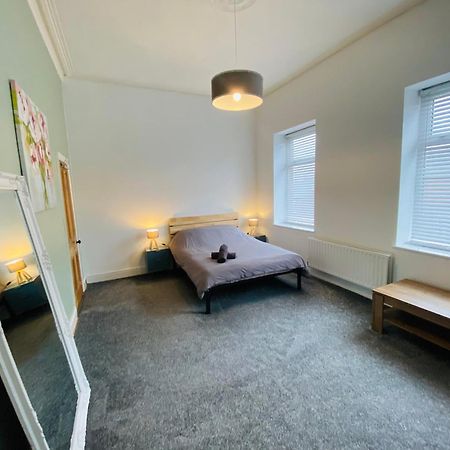 Spacious, Cosy 3 Bedroom House In Preston. เพรสตัน ภายนอก รูปภาพ